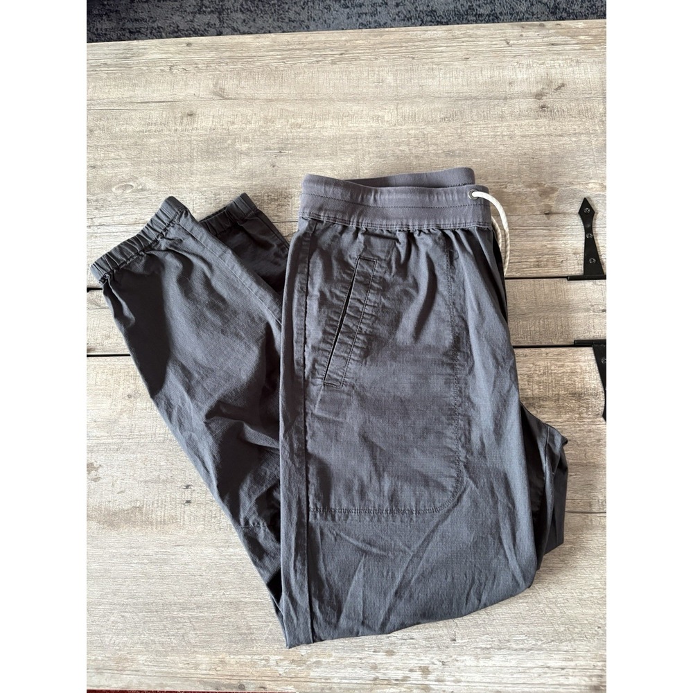 Vuori Men's XL Grey Gray Jogger Drawstring Pant Activewear V434